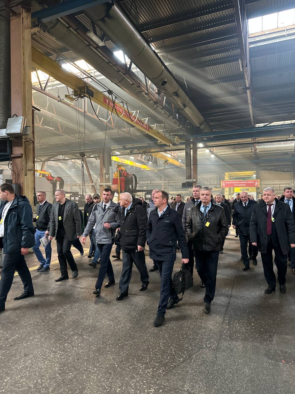 Делегация министерств посетила ОАО "ГЗЛиН" для обсуждения подготовки к уборочному сезону 2025 года