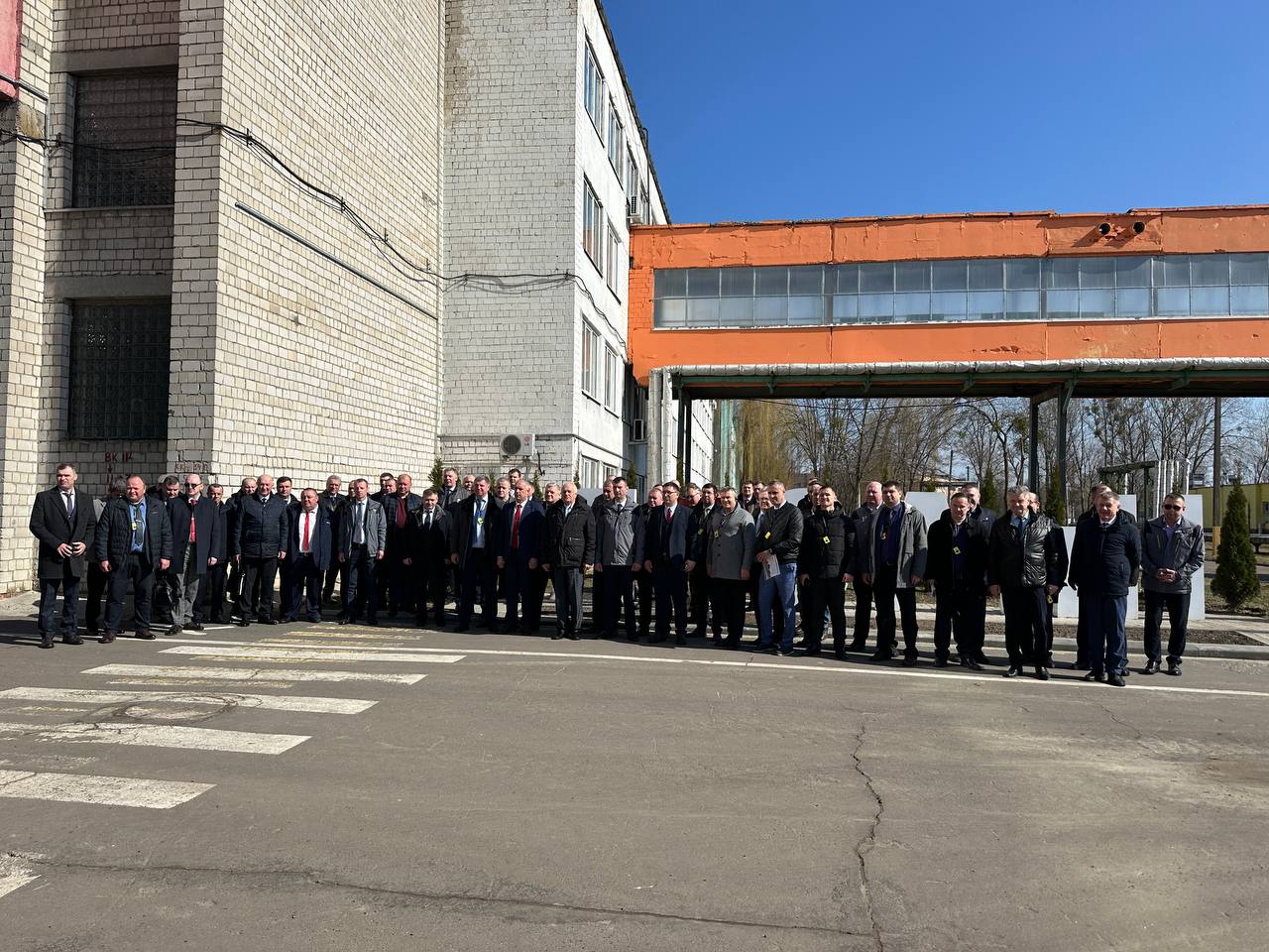 Делегация министерств посетила ОАО "ГЗЛиН" для обсуждения подготовки к уборочному сезону 2025 года