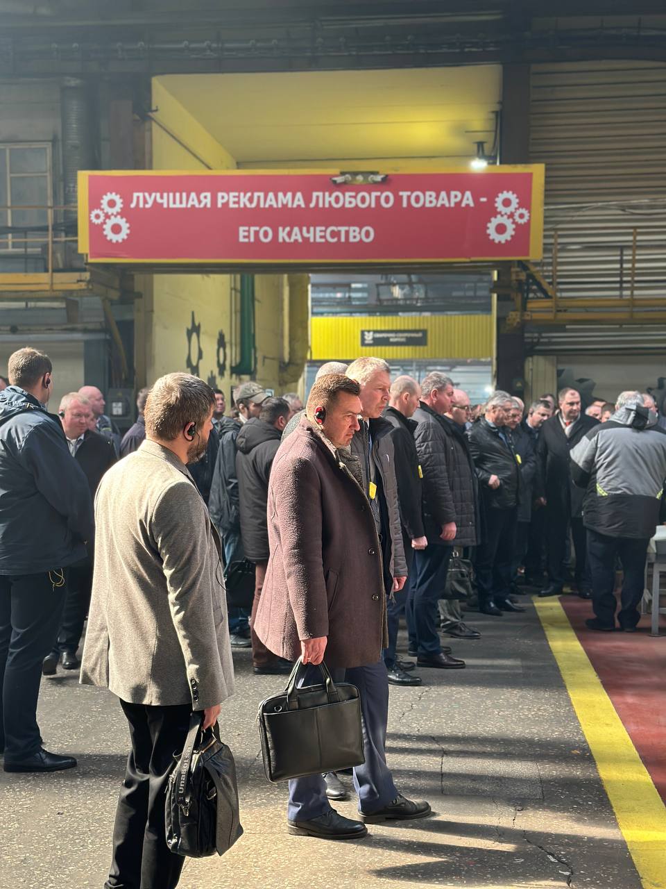 Делегация министерств посетила ОАО "ГЗЛиН" для обсуждения подготовки к уборочному сезону 2025 года