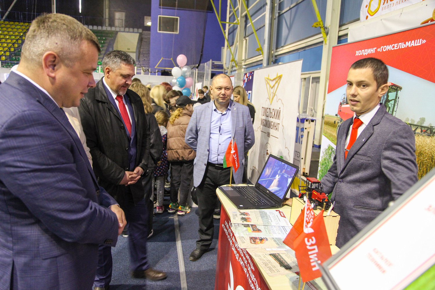 Выставка "ROBOQUEST"