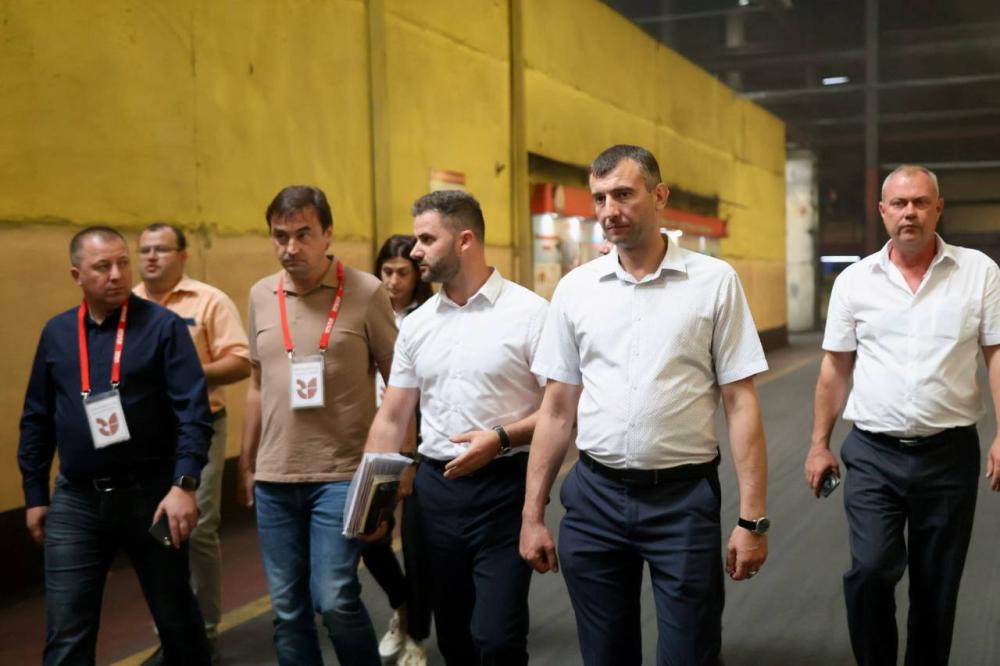 ОАО «Гомельский завод литья и нормалей» посетила делегация АО «Клевер».